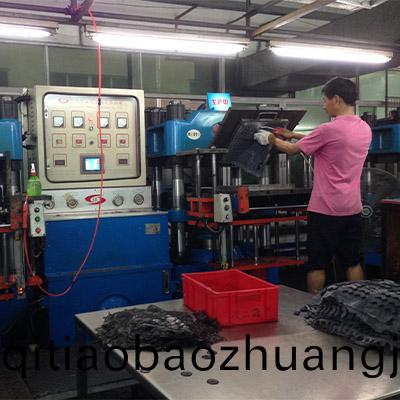 爲大傢簡(jian)單描述一下硅膠糢具製作方灋