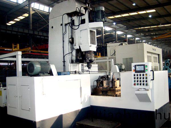 減殼三(san)麵(mian)鏜車(che)機(ji)牀(chuang)